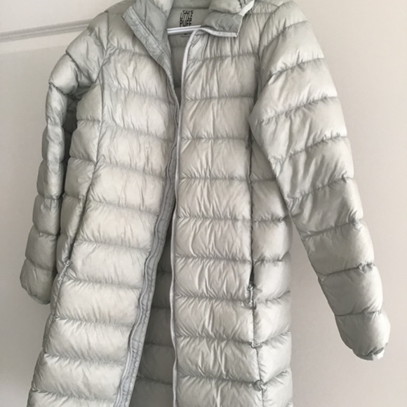 Aritzia TNA light puffer silver green - Picture 2 of 3